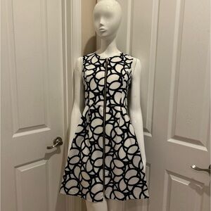 Alexia Admor Front Zipper Fit & Flare Black & White Circles Dress Size 4